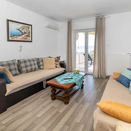 Appartement In 53746 Novi Vinodolski