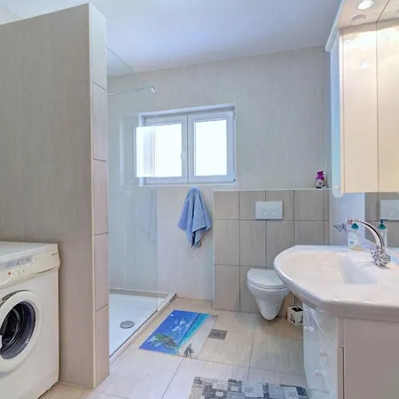 Appartement In 53746 Novi Vinodolski