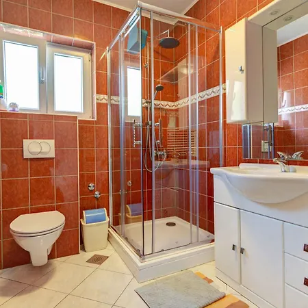 In 53746 Appartement Novi Vinodolski