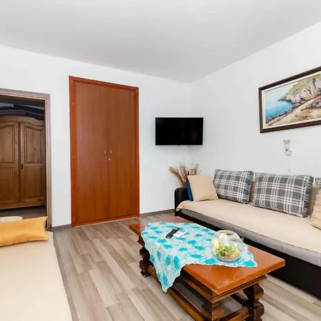 In 53746 노비비노돌스키