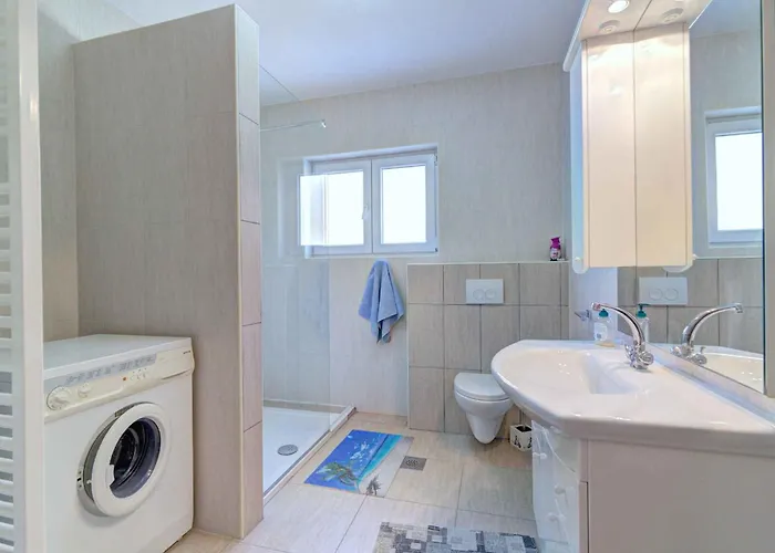 Apartment In 53746 Novi Vinodolski